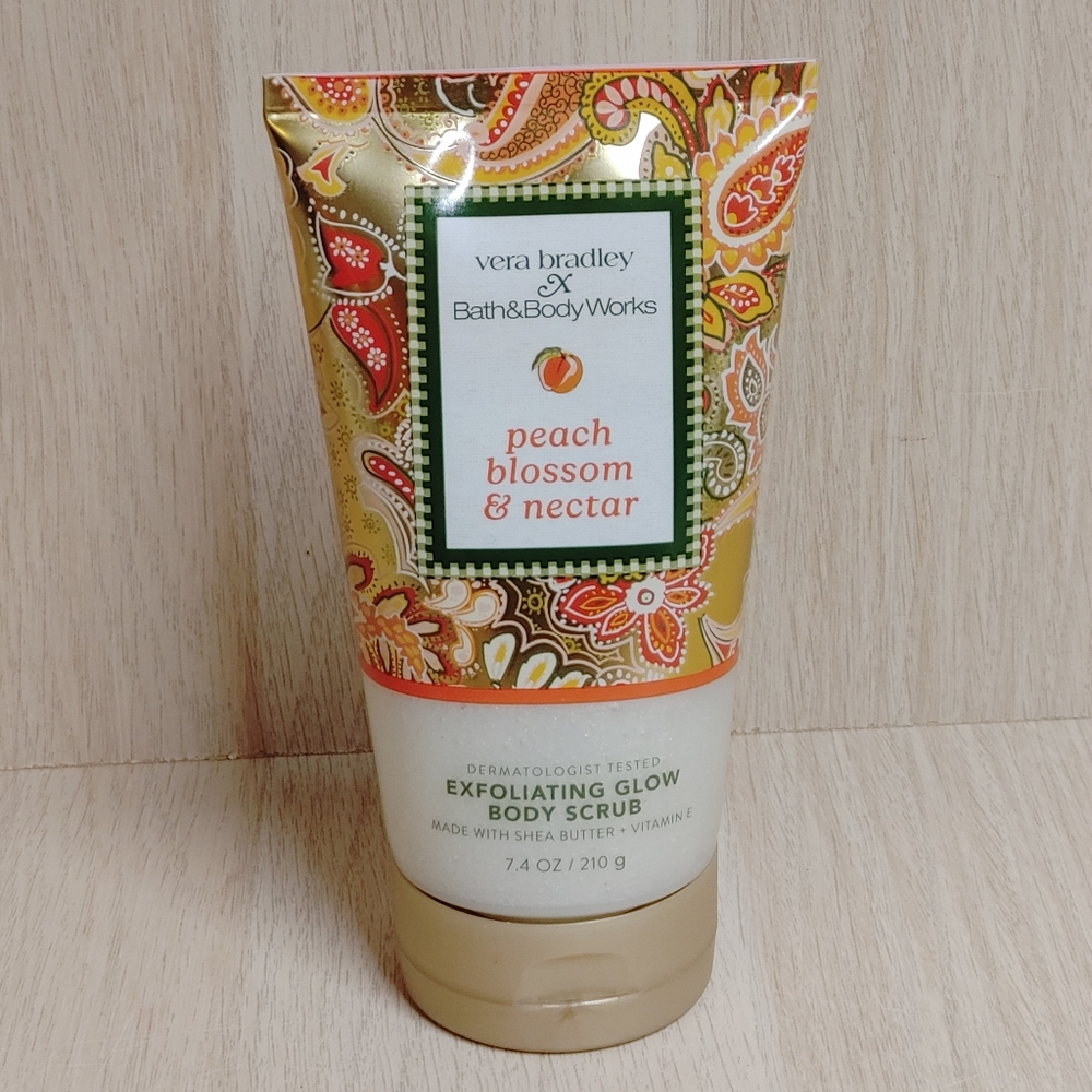 Bath & Body Works Vera Bradley Peach Blossom Nectar Exfoliating Glow Body Scrub